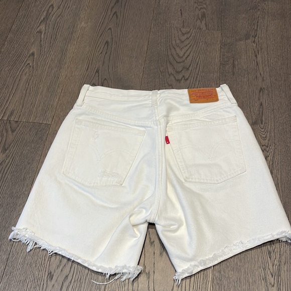 Levi’s cut off shorts - Picture 2 of 2